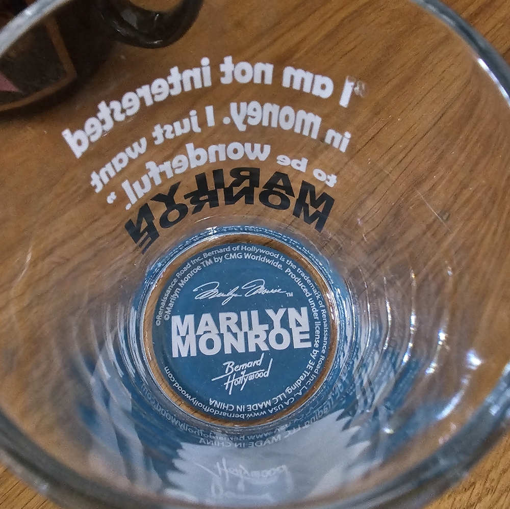 Hollywood California Walk of Fame Coffee Mug & Marilyn Monroe Glass Souvenirs - Picture 3 of 6